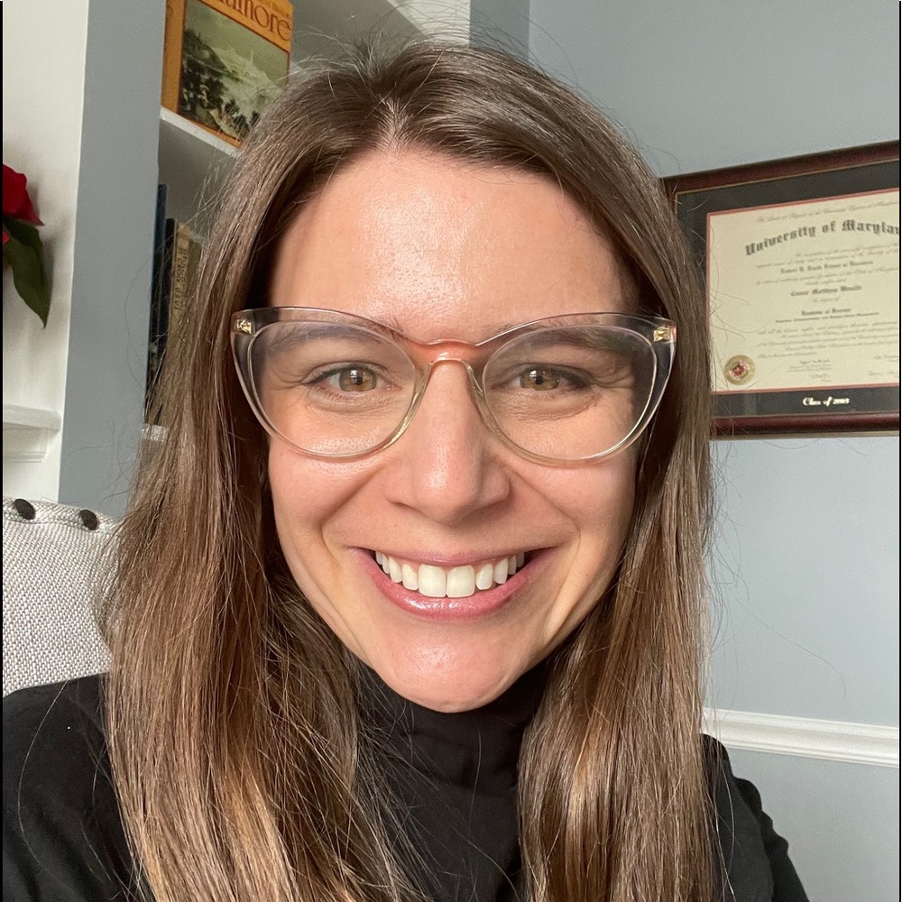 Meet your Posher, Emilie